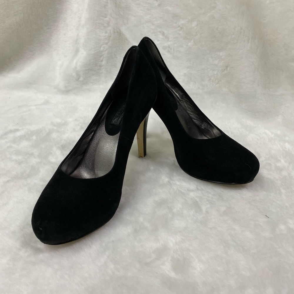 Black suede pumps size 7